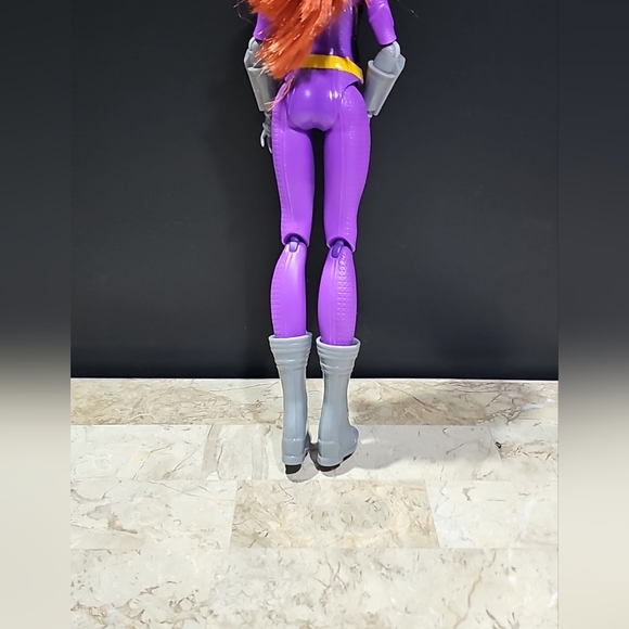 Mattel DC‎ SUPER-HERO GIRLS Batgirl Doll w/ Mission Gear 12" - Picture 6 of 6